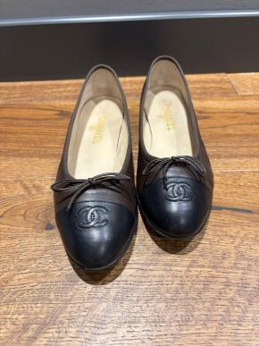 Chanel Black Leather Ballet Flats 4