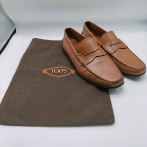 Tod's Tan Leather Loafers 7