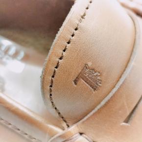 Tod's Tan Leather Loafers 9