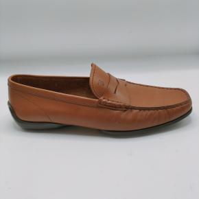 Tod's Tan Leather Loafers 3