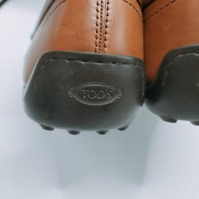 Tod's Tan Leather Loafers 8