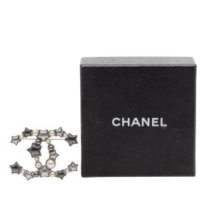 Chanel Silver Plated Resin and Faux Pearl Star Brooch 4