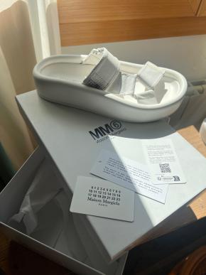 MM6 White Leather Sandals 7