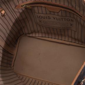 Louis Vuitton Coated Canvas Monogram Neverfull MM 4