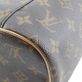 Louis Vuitton Coated Canvas Monogram Nice BB Vanity Case 14