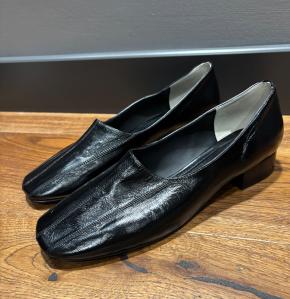 Phoebe Philo Black Leather Flats 2