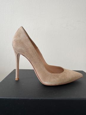 Gianvito Rossi Beige Suede Pumps 2