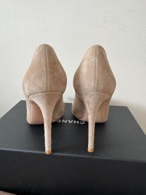 Gianvito Rossi Beige Suede Pumps 5