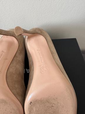 Gianvito Rossi Beige Suede Pumps 4