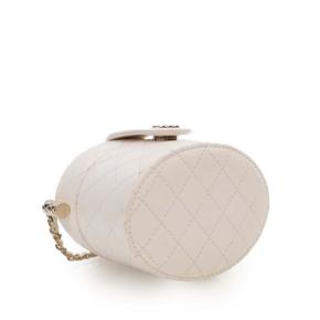 Chanel White Mini Quilted Lambskin CC Allure Vanity Case 7