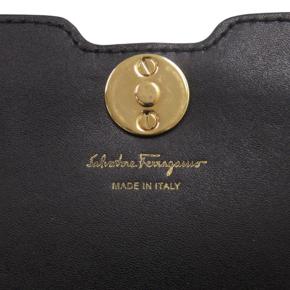 Ferragamo Black Leather Vara Bow Crossbody 8
