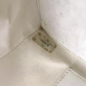 Chanel White Caviar Grand Shopping Tote 17