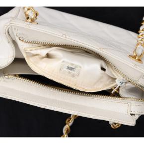 Chanel White Quilted Leather Shoulder Bag 7