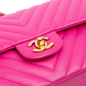 Chanel Pink Medium Classic Chevron Lambskin Double Flap 10