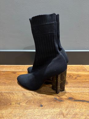 Louis Vuitton Black Heeled Ankle Boots 10