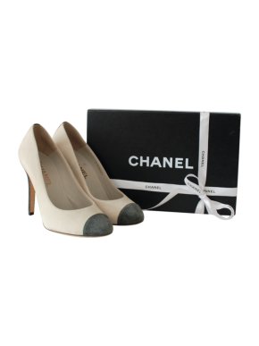 Chanel Two-Tone Heeled Round Toe Pumps