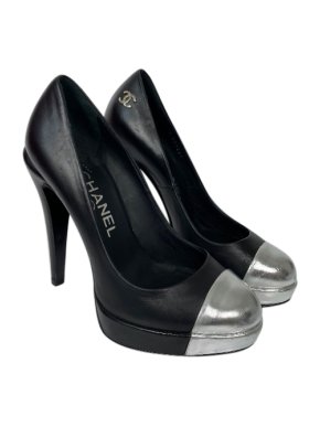 Chanel Black/Silver Cap-Toe Leather Pumps