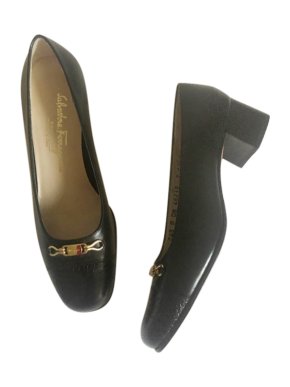 Ferragamo Black Leather Gancini Pumps