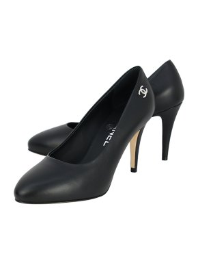 Chanel Black Leather CC Pumps