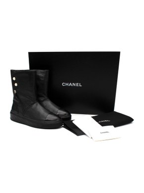 Chanel Black Leather Round Toe Shearling Flat Boots