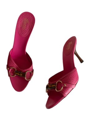 Gucci Vintage Pink Grained Leather Horsebit Mules