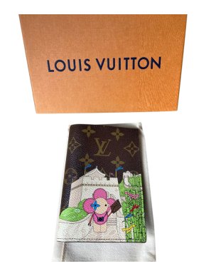 Louis Vuitton Xmas '21 Edition Vivienne Passport Cover