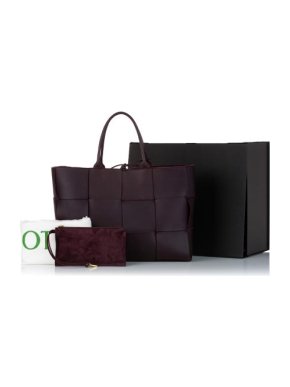 Bottega Veneta Black Leather The Arco Tote Bag