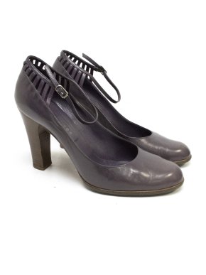 Marc Jacobs Purple Leather Mary Jane Pumps