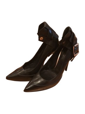 Classic Burberry heels