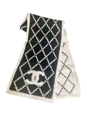Chanel Black & White Intarsia Knit Scarf