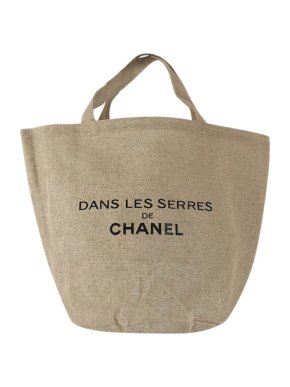 Chanel VIP Gift Dans Les Serres Tote Bag