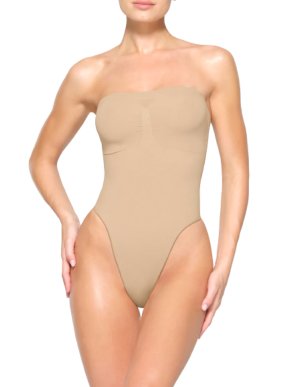 Skims Seamless Strapless Nude Thong Bodysuit
