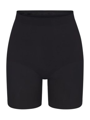 Skims Seamless Sculpt Mid Thigh Shorts in Onyx