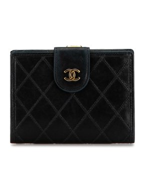 Chanel Black Lambskin Diamond Stitched Small Wallet