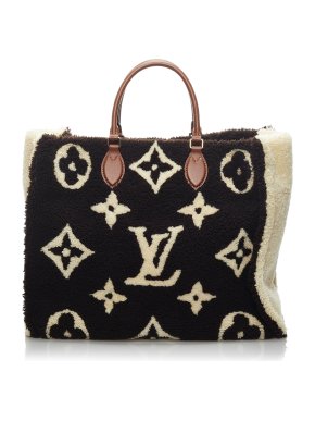 Louis Vuitton Giant Shearling Teddy Onthego GM