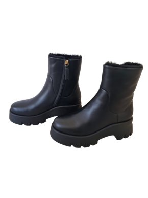 Gianvito Rossi Faux Fur Lined Black Leather Ankle Boots 1