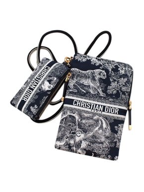 DiorTravel multifunctional pouch