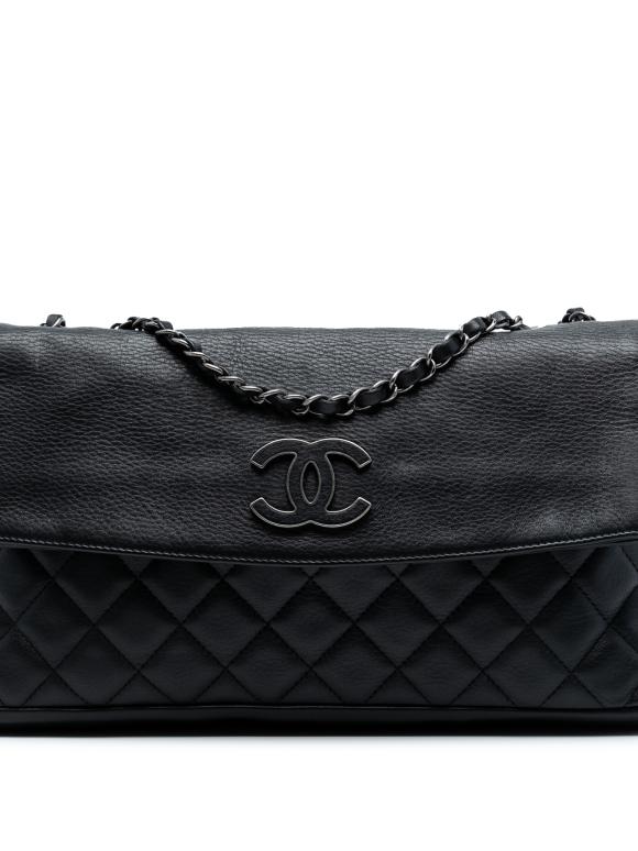 Chanel Black Quilted Calfskin Hamptons Foldover Flap