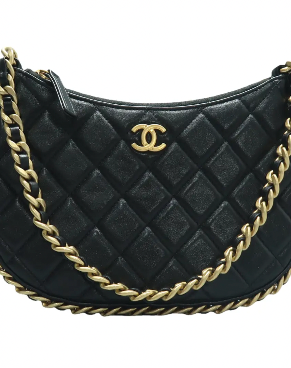 Chanel Black Quilted Leather Shoulder bag