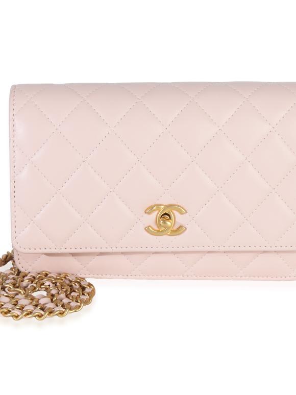 ChanelQuilted Lambskin CC Pearl Crush Wallet On Chain